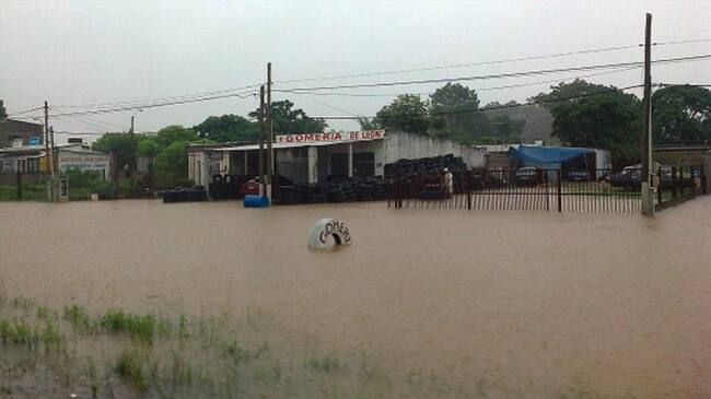 Un muerto y 8.800 desplazados por inundaciones en Uruguay. Foto: Getty Images