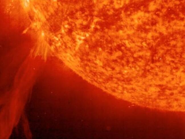 Las erupciones solares liberan una gran cantidad de partículas que se dispersan por el sistema solar, incluso más allá de Plutón. Foto: Nasa, tomada de BBc Mundo.