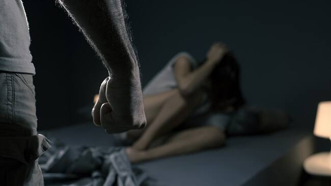 Cualquier persona víctima de agresión, sea esta directa o indirecta, puede pedir una medida de protección para sí misma o para un tercera. Foto: Getty Images / CYANO66