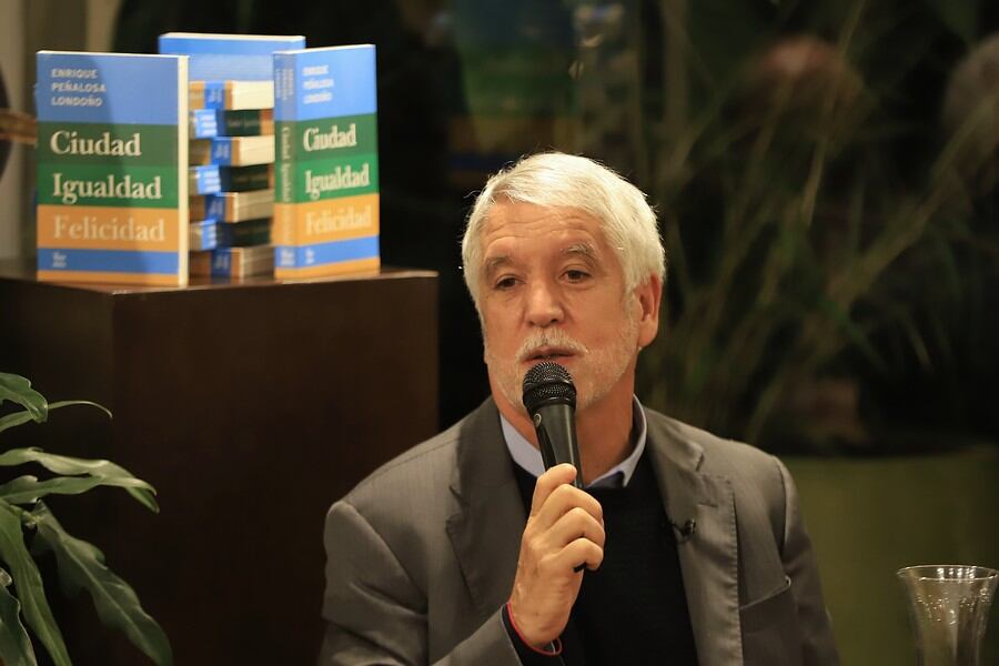 El exalcalde de Bogotá y actual candidato a la Presidencia, Enrique Peñalosa, se encuentra estable