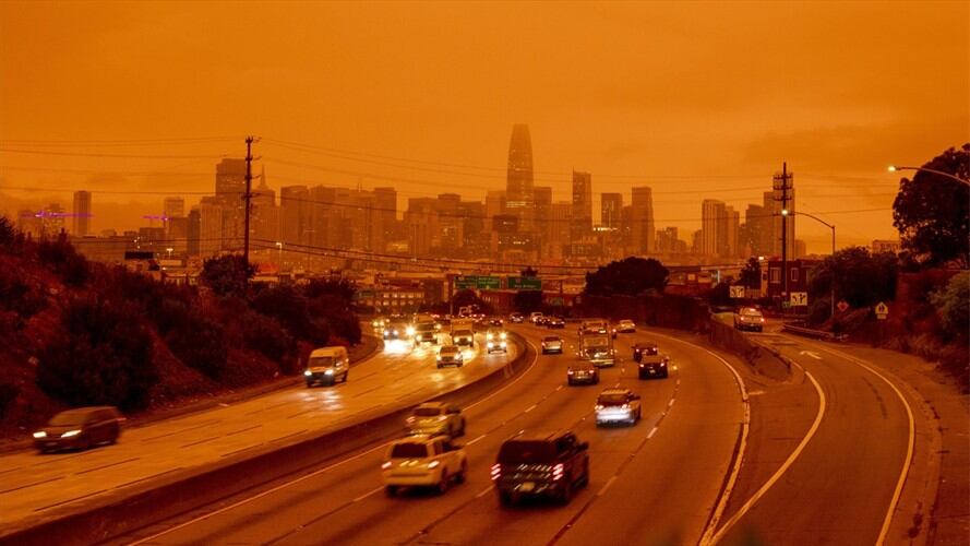 San Francisco con el cielo naranja. Foto: Getty