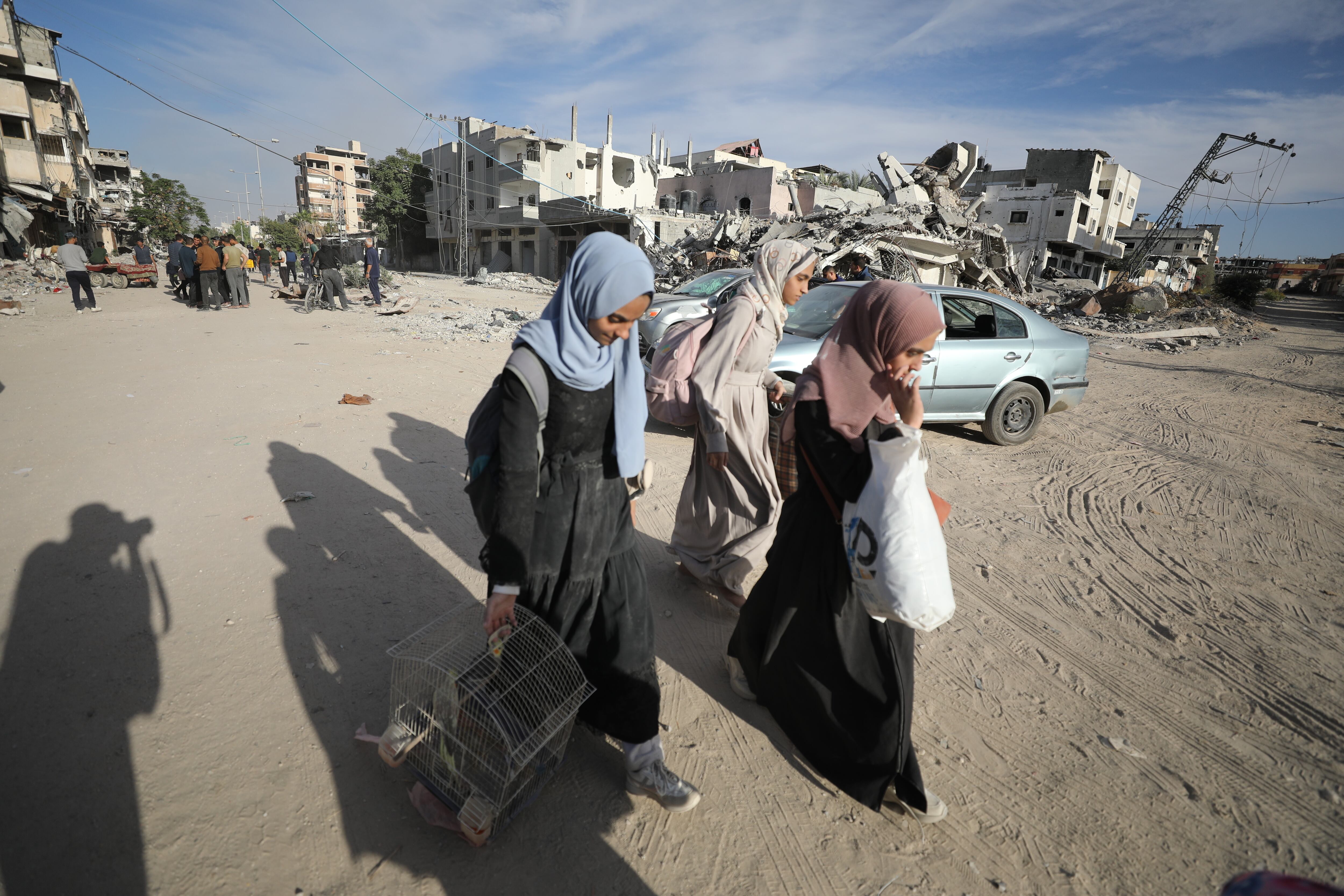 Palestinos son forzados a desplazarse. FOTO: Dawoud Abo Alkas/Anadolu via Getty Images