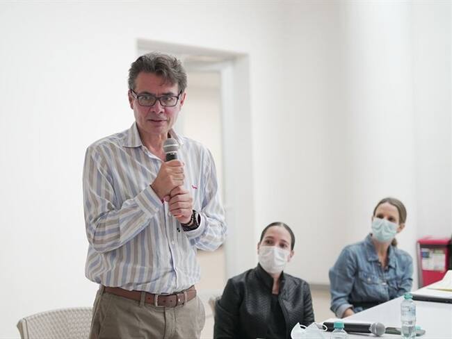 Alejandro Gaviria dice que ha recogido 300.000 firmas para su candidatura presidencial. Foto: Cortesía Colombia tiene futuro