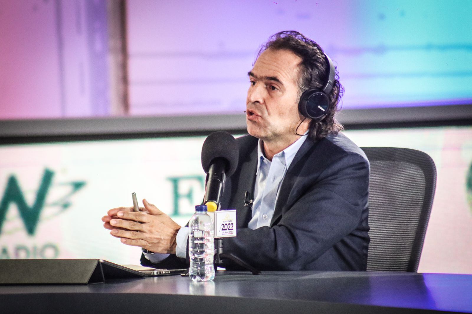 “Hay programas que están completamente desfinanciados como el de Petro”: ‘Fico Gutiérrez’. Foto: W Radio