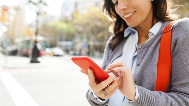 Te recomendamos que solo uses los mensajes temporales con personas de confianza: WhatsApp. Foto: Getty Images