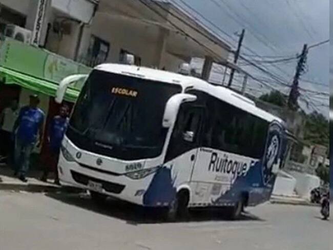 Ladrón robó a directivo de una escuela de fútbol infantil frente a los niños