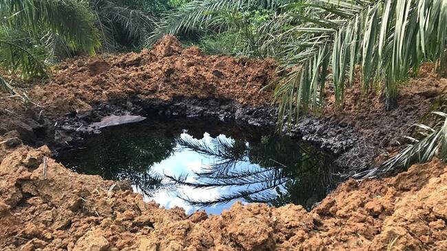 Según Ecopetrol, el crudo quedó contenido en el cráter donde se presentó la explosión y no se registró contaminación a fuentes de agua. Foto: Colprensa