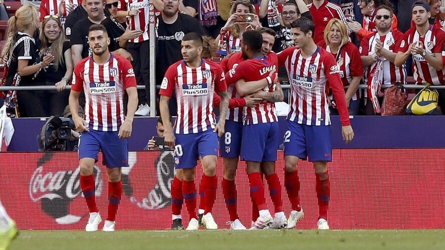 Esta exigua victoria contra el 17º permite al Atlético colocarse provisionalmente a seis puntos del líder FC Barcelona. Foto: Agencia EFE