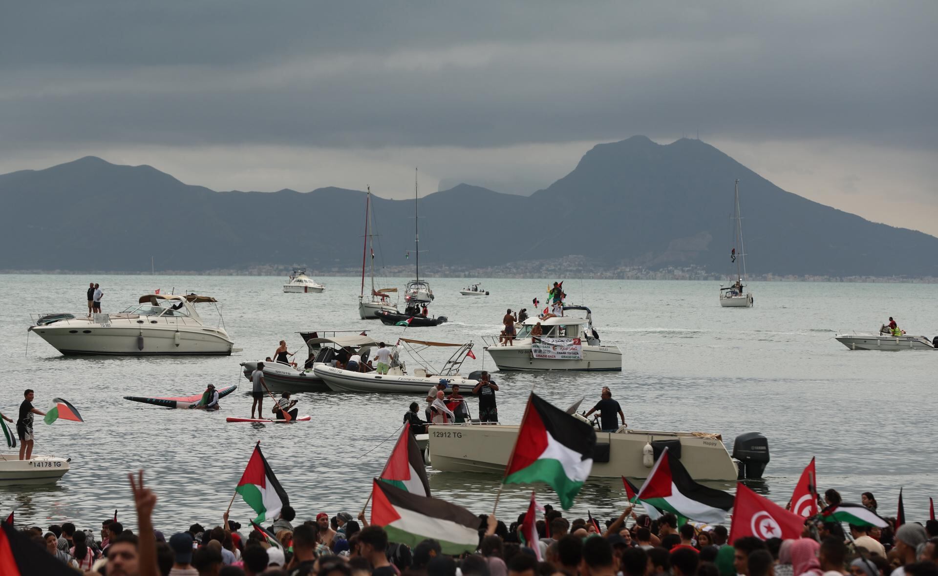 Apoyo Palestino a la Flotilla. Foto: EFE/EPA/MOHAMED MESSARA