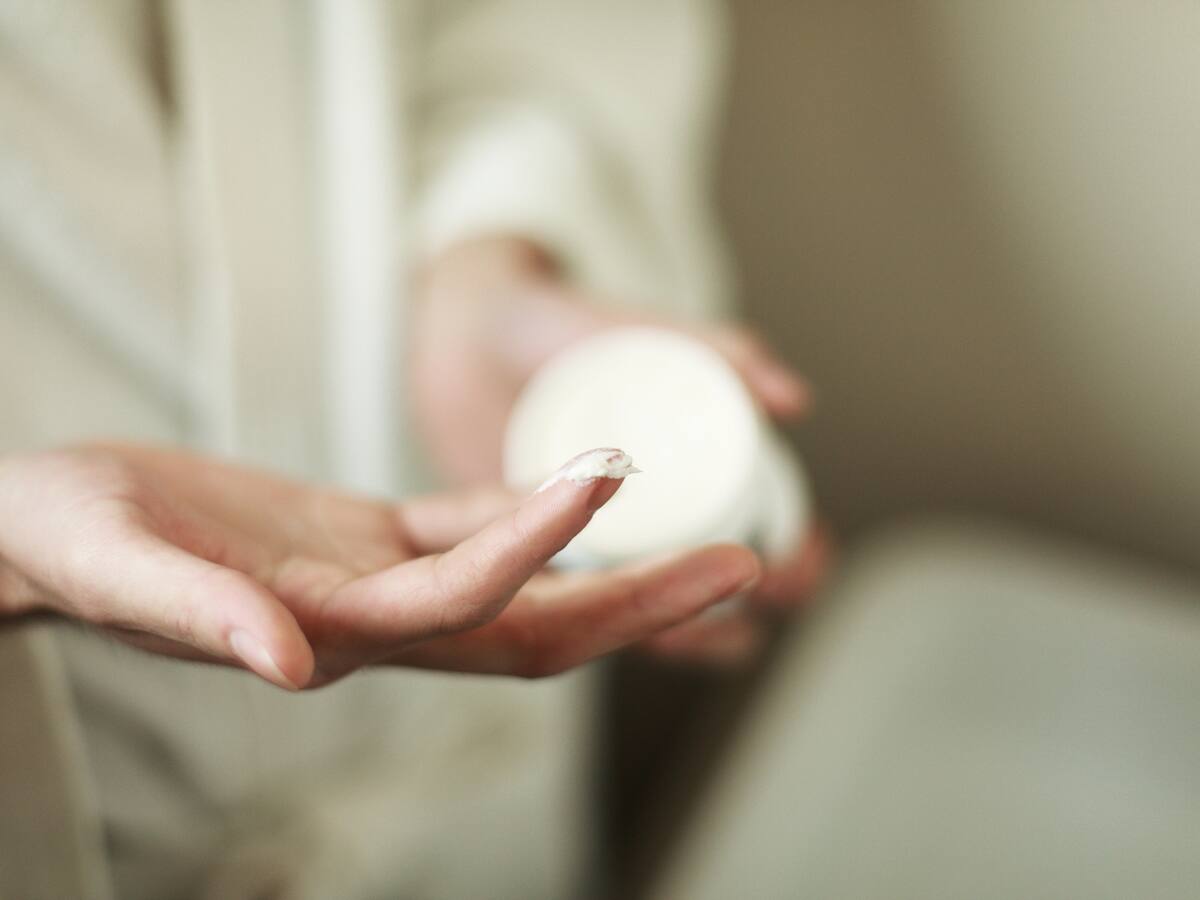 ‘MIM Skincare’, la nueva marca de cuidado de piel de Duvan Foronda, maquillador de Karol G