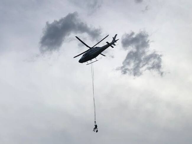 Avanza el rescate de turistas atrapados en el cable aéreo de Palmitas,Medellín. Foto: Cortesía: Dagrd