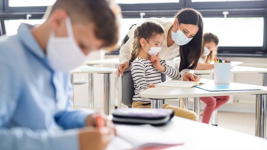 La Secretaría de Educación de Bogotá dio a conocer los resultados de la primera fase de inscripción de estudiantes nuevos para la temporada de matrículas 2021. Foto: Getty Images / HALFPOINT