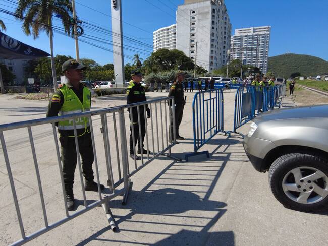 Foto: Policías garantizando la seguridad en el Santamar / Policía Metropolitana de Santa Marta.