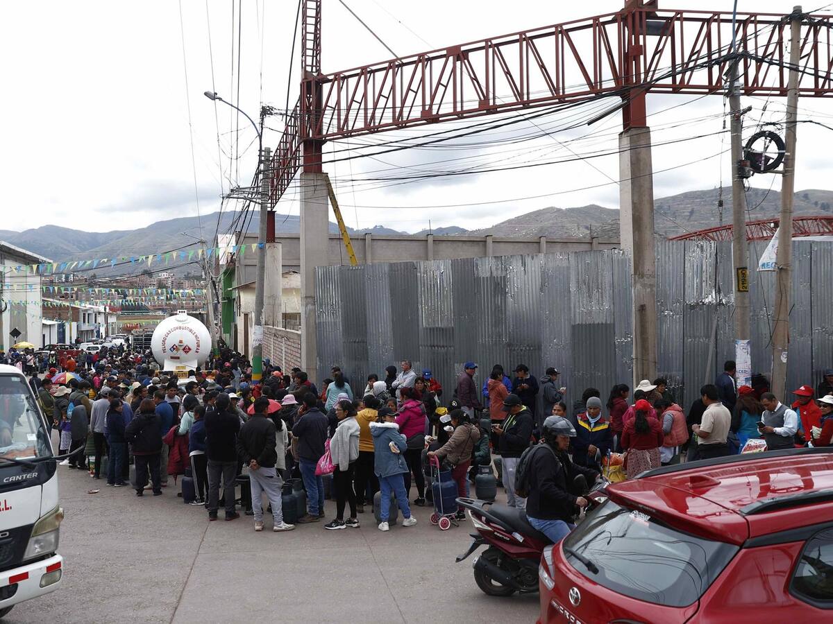 Perú reporta más de 70 puntos con tránsito interrumpido por las protestas