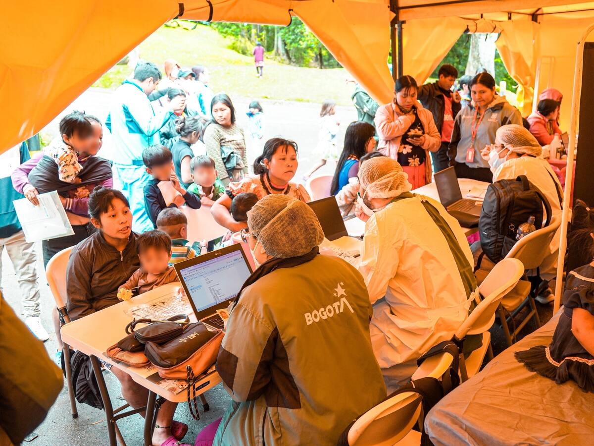 Inicia traslado de indígenas Emberá en Bogotá: primeros en retornar serán los del Parque Nacional