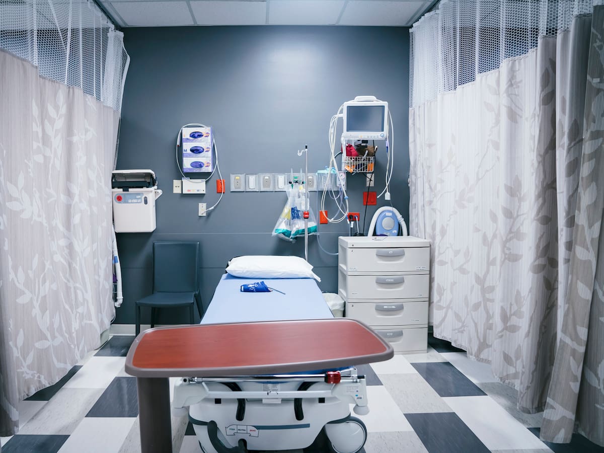 Hospitales de Texas preguntarán estatus migratorio de pacientes por orden del Gobernador