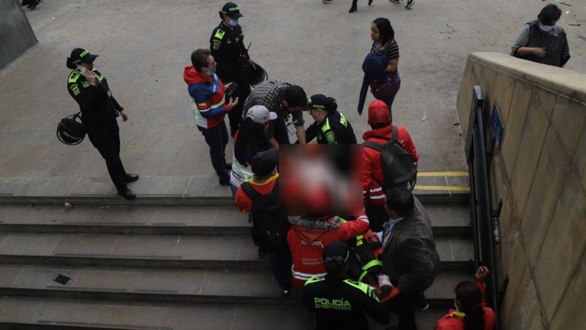 Al menos 11 policías y 5 personas heridas en protestas de indígenas en Bogotá