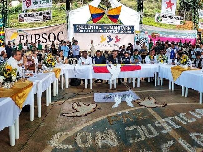 También participaron congresistas de la Comisión de Paz y varios delegados del Gobierno nacional y departamental. Crédito: Representante Juan Pablo Salazar. 