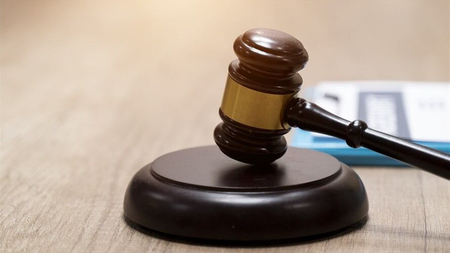 El juez argumenta la protección al debido proceso para la Unión Temporal Centros Poblados. Foto: Getty Images / SEKSAN MONGKHONKHAMSAO