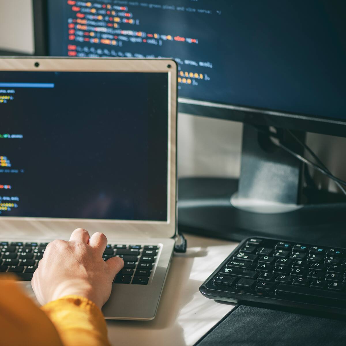 ¿Qué carrera se estudia para ser programador en Colombia? 3 universidades