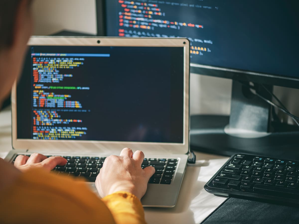 ¿Qué carrera se estudia para ser programador en Colombia? 3 universidades