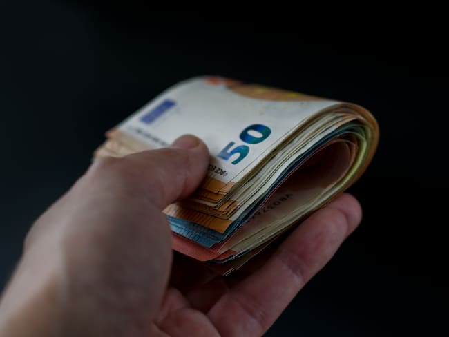 Funcionario español acusado de desfalco estaría escondido en Colombia