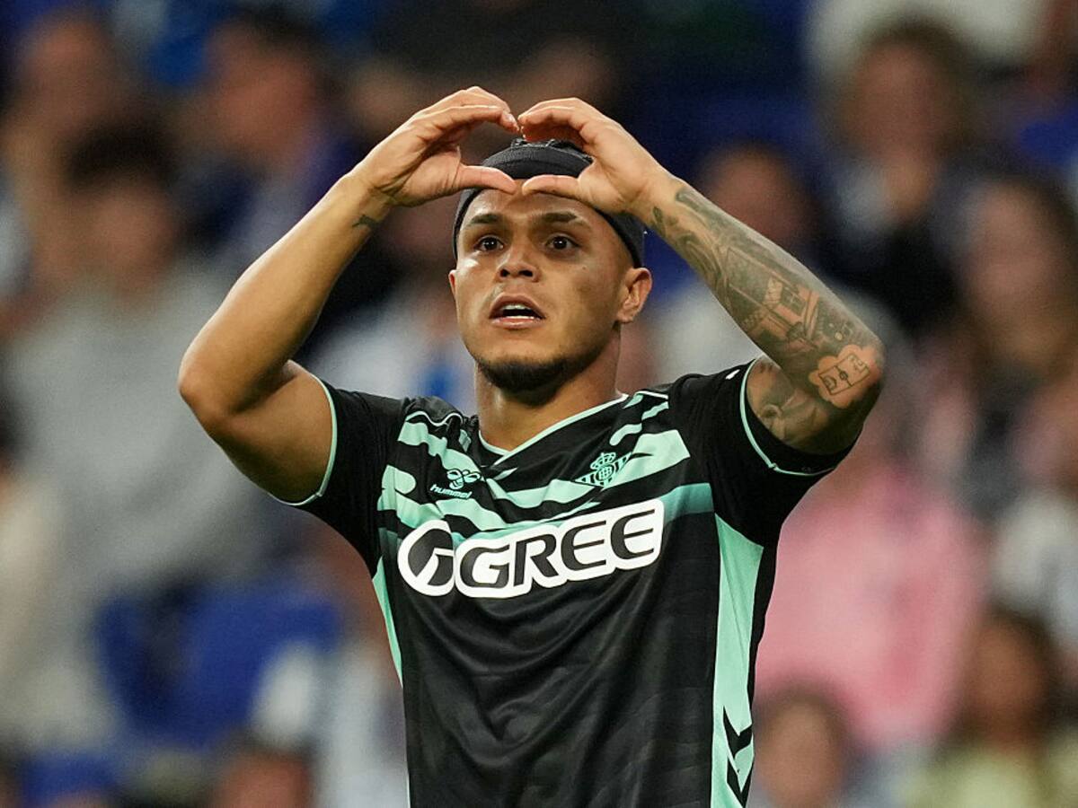 Video: ‘Cucho’ Hernández hizo gol con el Real Betis en España
