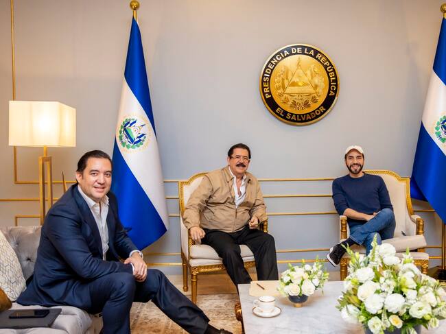 Nayib Bukele en su visita a Honduras. Foto: Presidencia de Honduras