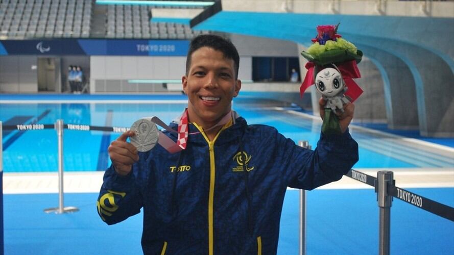 El nadador santandereano Nelson Crispín cosechó un nuevo triunfo en los Juegos Paralímpicos de Tokio 2020. Foto: Colprensa / COMITÉ PARALÍMPICO COLOMBIANO