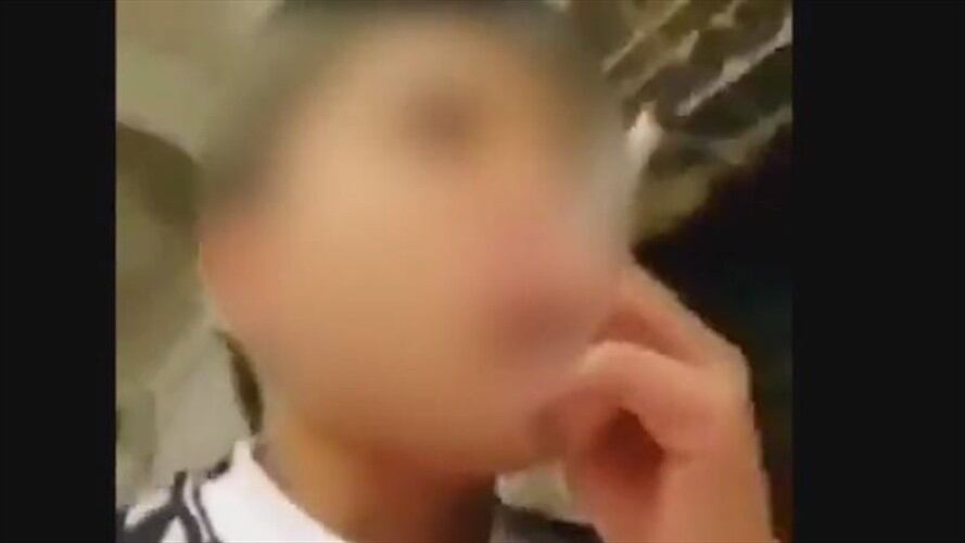 Video de menor de edad fumando en Bello, Antioquia. Foto: Captura de pantalla