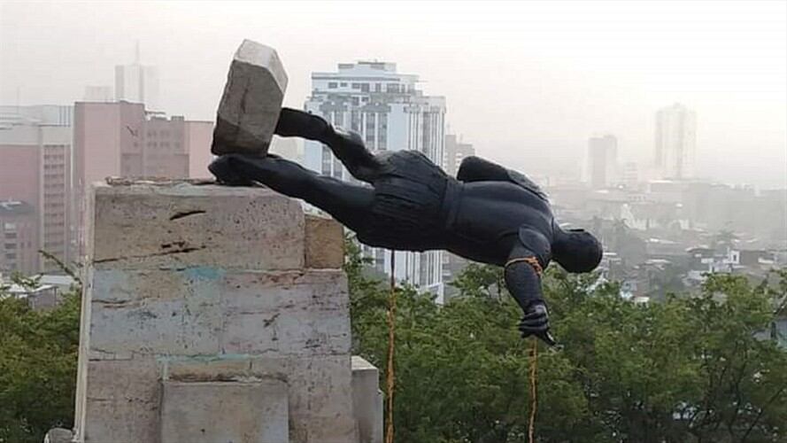 Derribaron estatua de Sebastián de Belalcázar en Cali. Foto: Cortesía