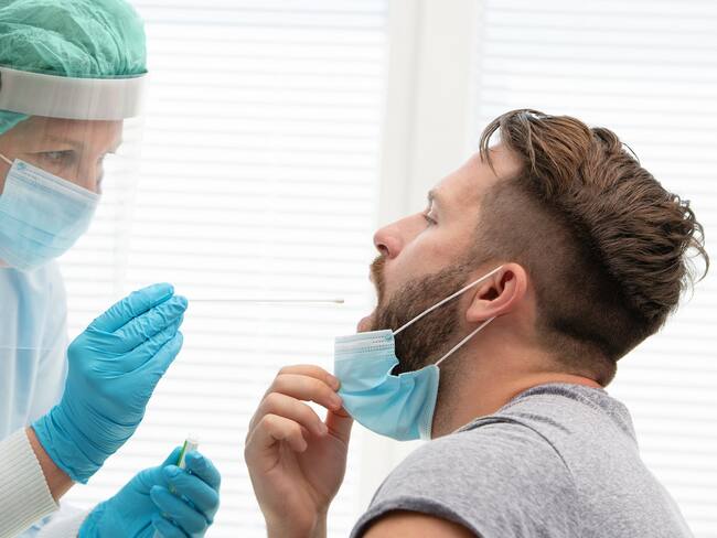 Imagen de referencia de una toma de prueba COVID-19