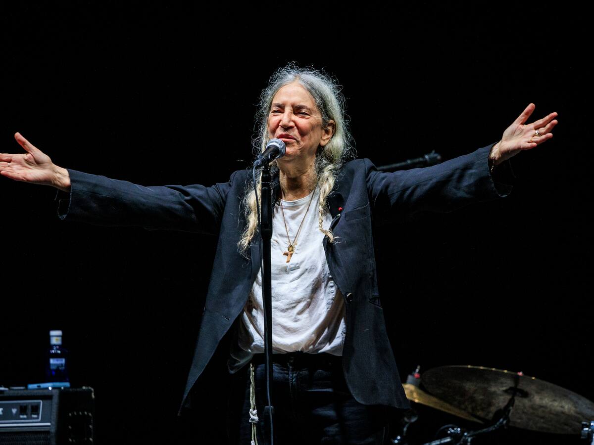 Patti Smith habló tras su desmayo en medio de un show en Brasil: “estoy bien”