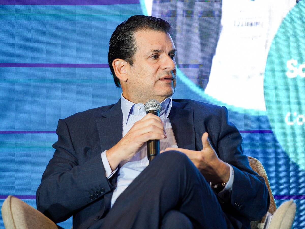 Empresarios tienen que ver a través de los gobiernos, mirar al país: Luis Carlos Sarmiento