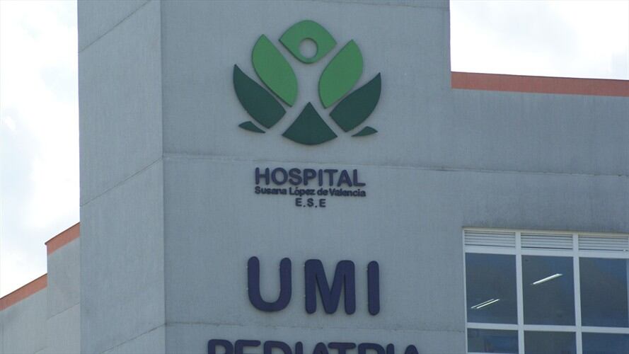 Los menores fueron llevados al Hospital Susana López de Valencia . Foto: Colprensa
