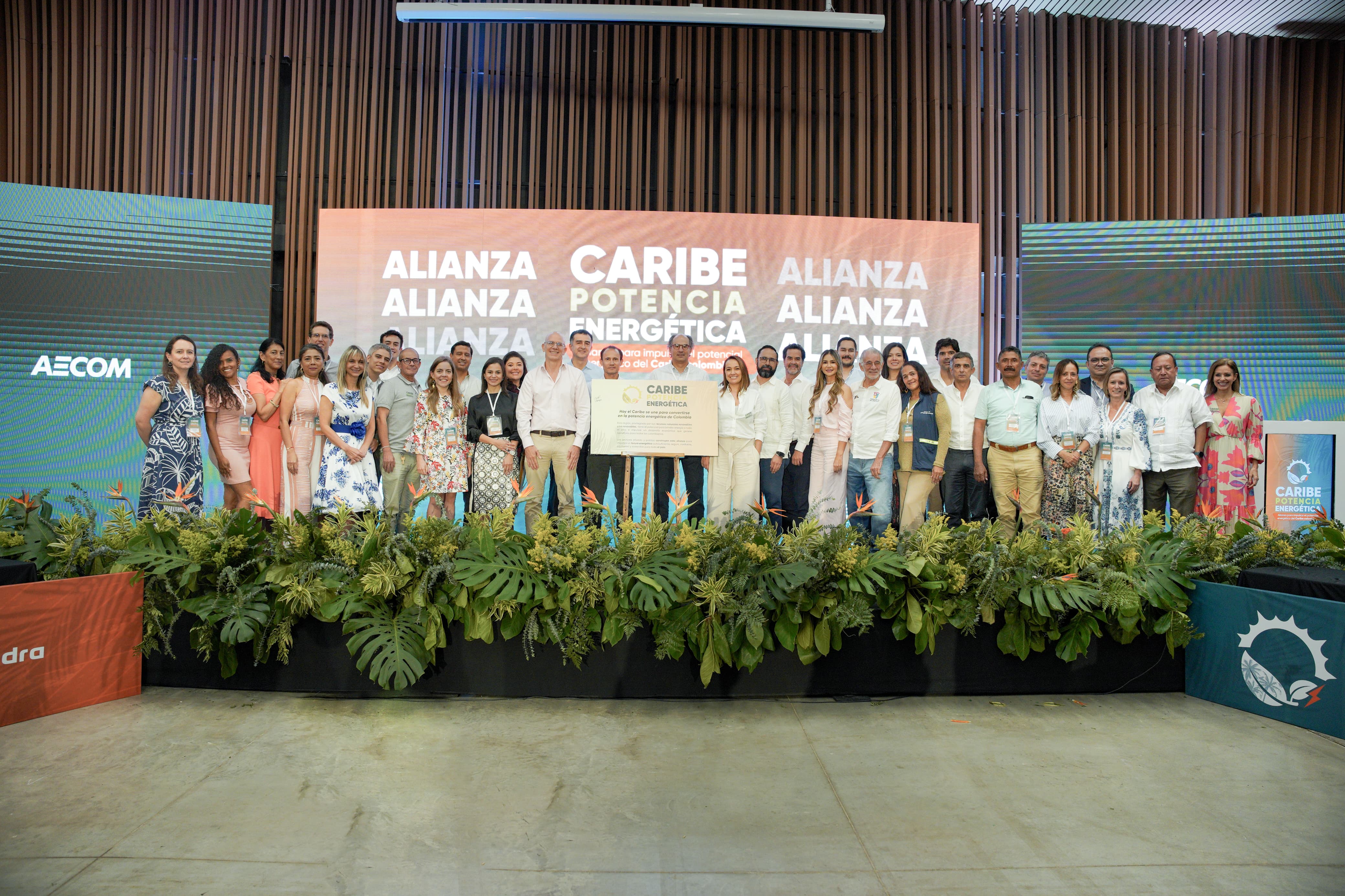 Firma de la alianza Caribe Potencia Energética, un compromiso histórico para transformar al Caribe colombiano en un referente mundial de energía limpia y desarrollo sostenible. | Foto: Caracol Radio