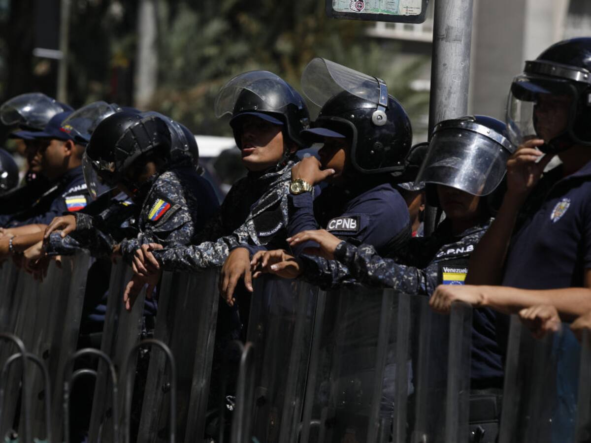 Cerca de 390.000 policías y militares para resguardar las elecciones en Venezuela