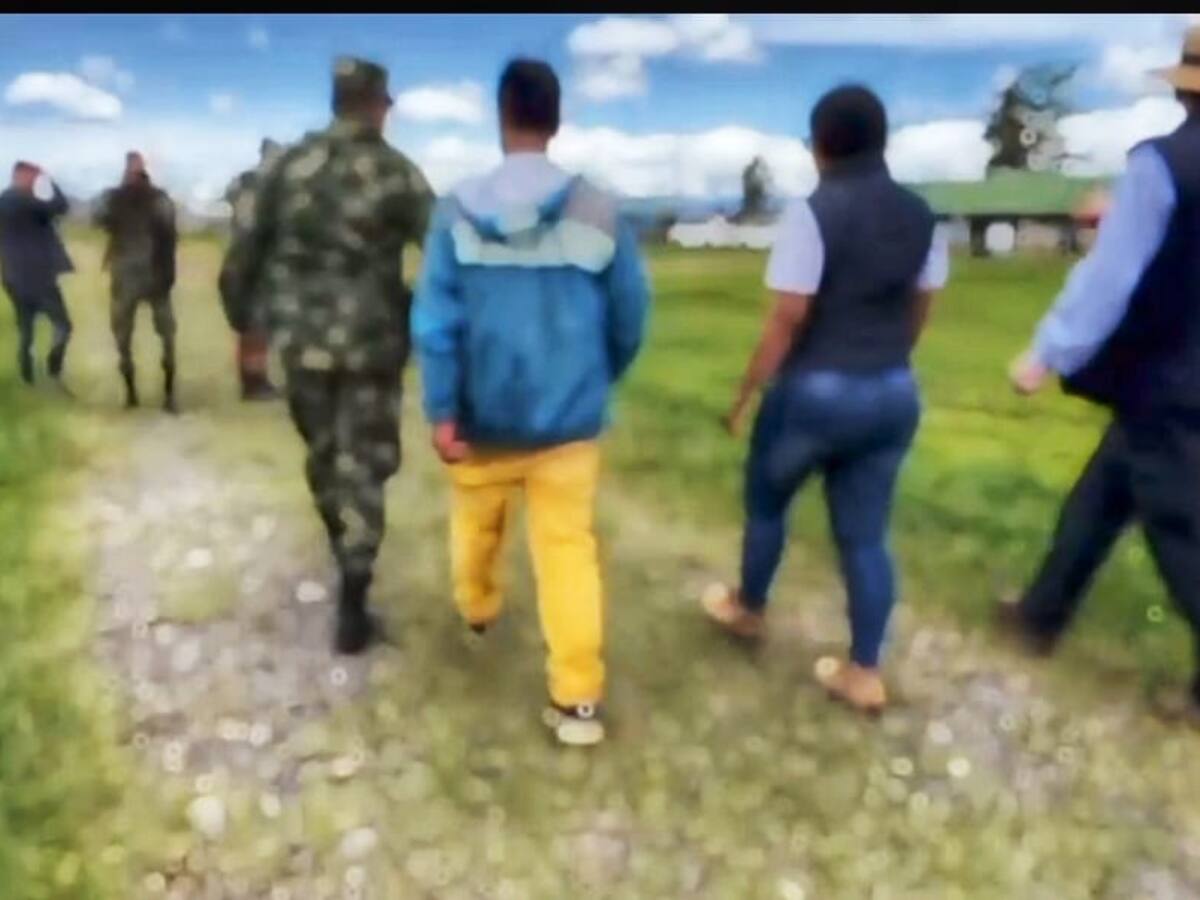 Ejército Nacional recuperó a dos menores reclutados por las disidencias en Cauca