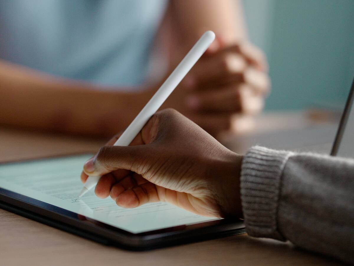 El pulso entre las fintech y los bancos tradicionales por la firma electrónica