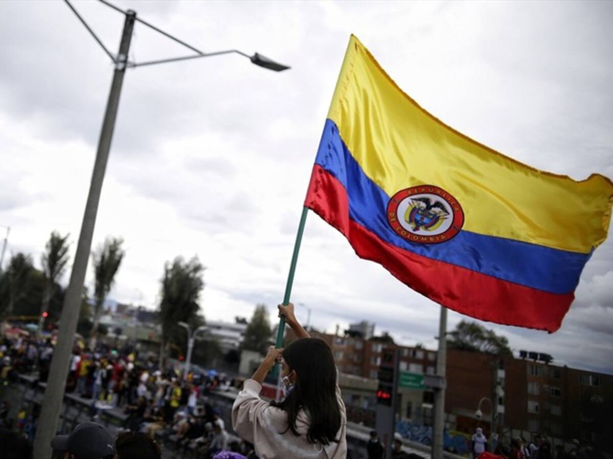 Más de 30 policías y 19 civiles heridos tras protestas de las últimas 24 horas