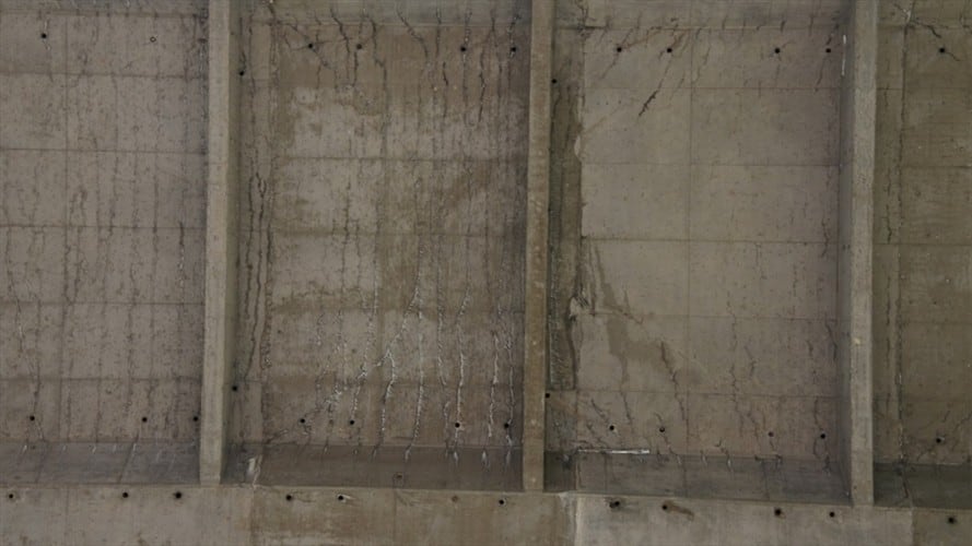 Puente Hisgaura tendría graves grietas que pondría en riesgo su entrega. Foto: Cortesía