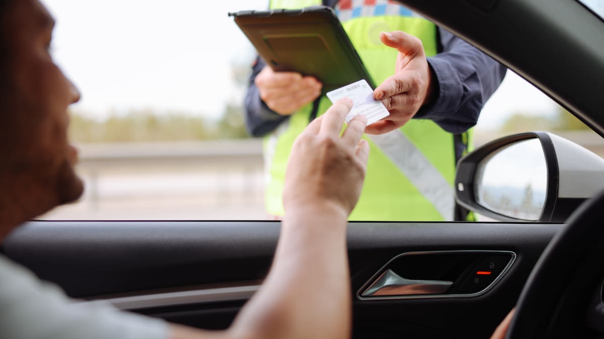 Diferencia entre licencia de tránsito y licencia de conducción, según el Código Nacional de Tránsito