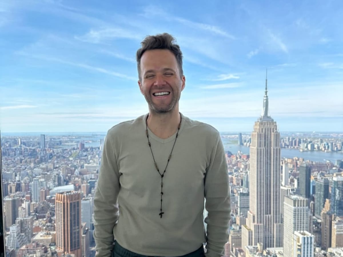 “Ha sido un regalo del azar”: Sebastián Yepes sobre su inclusión como vocalista de Xmosis El Origen