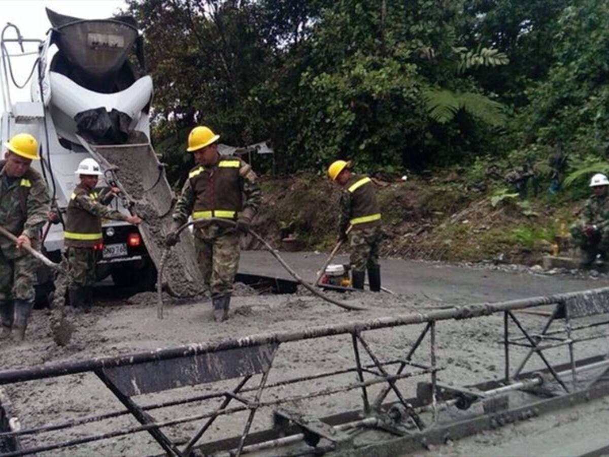 Soldados del Ejército Nacional ayudarán a la construcción de vías en el país