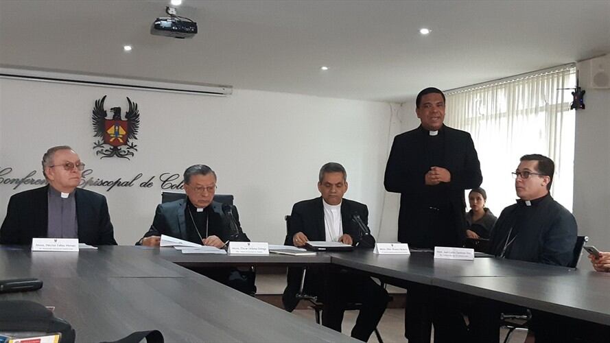 A la guerrilla la invitaron a la reflexión y a abandonar las armas. Al gobierno lo exhortaron a que continúe buscando una solución política del conflicto. Foto: Cortesía