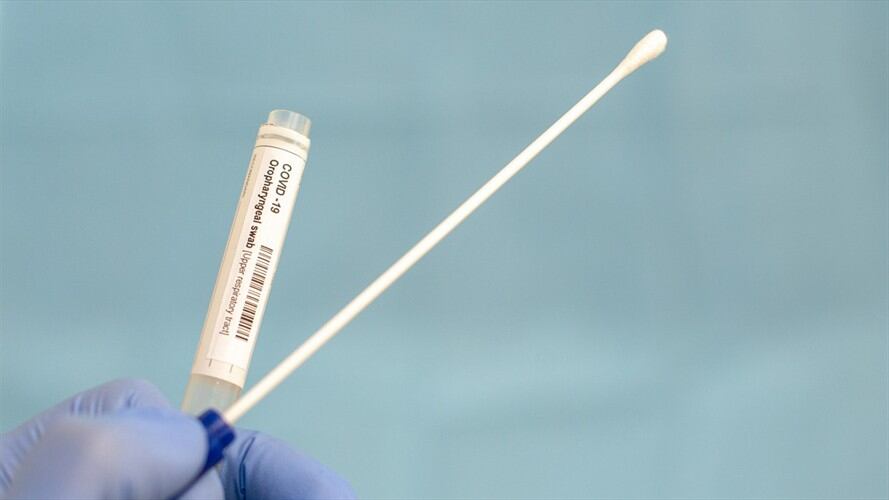 La Dirección Administrativa de la Cámara pidió a los congresistas, policías y personal de apoyo guardar "estricto aislamiento" durante 14 días. Foto: Getty Images