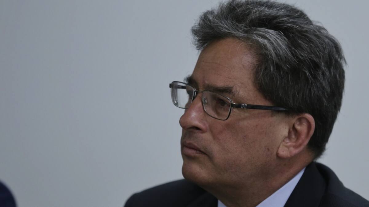 Admiten solicitud de aclaración por salida de Alberto Carrasquilla de BanRepública