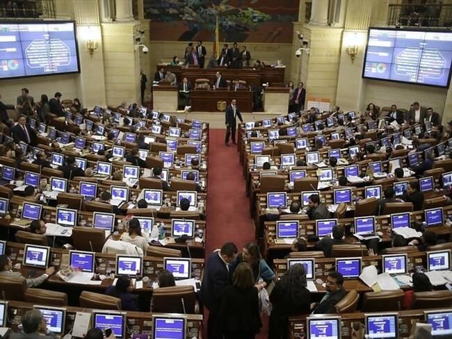 La ministra del Interior, Nancy Patricia Gutiérrez y la ministra de Minas, María Fernanda Suárez presentaron en el Congreso un proyecto de modificación al Sistema General de Regalías. Foto: Colprensa