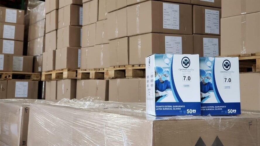 Todos los textiles como las batas, gorros y polainas, fueron comprados a productores nacionales para conservar empleos de la industria manufacturera.. Foto: Cortesía Gerencia para la Atención del COVID-19