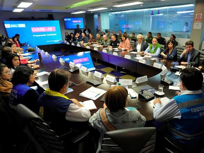 El presidente Iván Duque hizo el anuncio tras participar en un Puesto de Mando Unificado, en Bogotá, donde las entidades del Estado evaluaron la llegada del virus a Colombia. Foto: Presidencia de la República